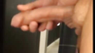 BRAZZERS Slutty Tiffany Squirts Gäster på swingers porr Potluck Party
