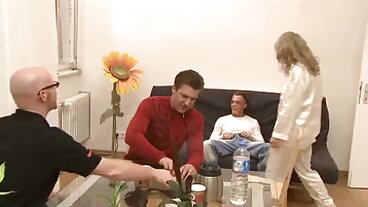 Första analdejten för ryska nybörjaren Sofi Till utseendet är hon en svenska swingers xxx naturlig