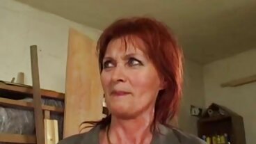 Styvmamma finner tröst efter skilsmässa fitta xxx i Ass fingering