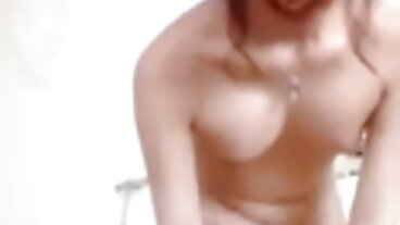Bitchy Bosslady sexfilmer med äldre kvinnor Bridgette B Rider kåt Anställd