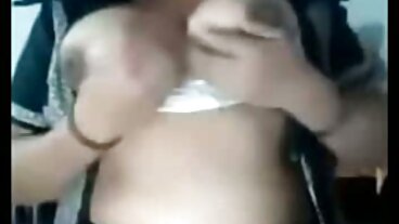 Brazzers: ridskolan xxx Busty Violet Myers-spelet avbröts av en stor svart dong på porrHD