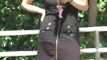 Deprimerad styvmamma behöver styvsonens flickor xxx avkopplande händer