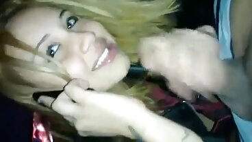 MILF Cougars ut för att jaga Man-Prey free pornografi