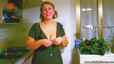 Fantastisk MILF med talgoxar är faktiskt en otrogen slampa porr mogna damer