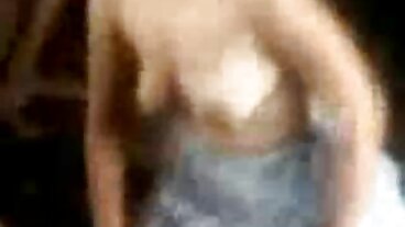 Hot Cougar erbjuder sin fitta till styvsonen unga xxx